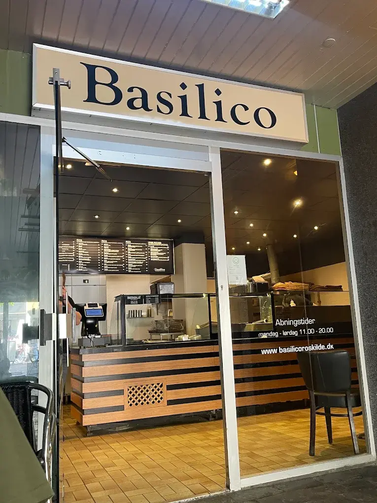 Basilicos facade på Skomagergade i Roskilde